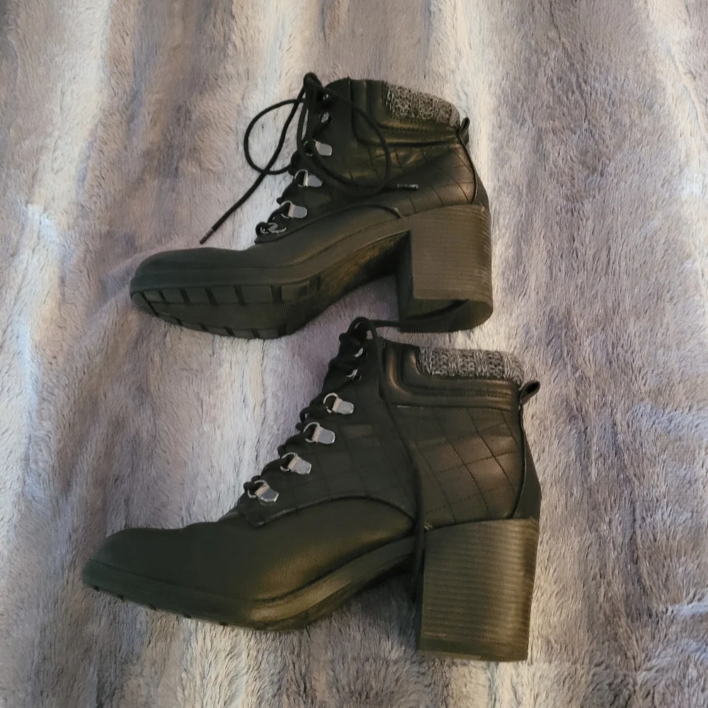 MIA Boots size 10